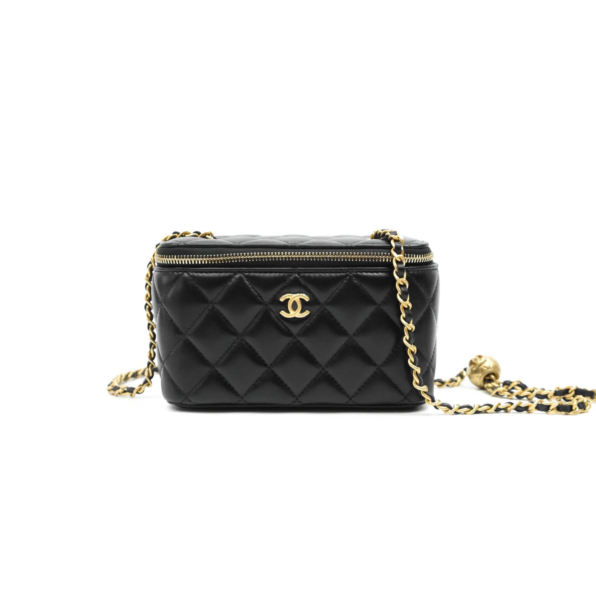 CHANEL VANITY WITH CHAIN AP2937 B08845 94305 (19.2*12.3*3.5cm) CHANEL VANITY WITH CHAIN AP2937 B08845 94305 (19.2*12.3*3.5cm)